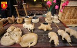 Lạ lẫm phỗng đất ở phố bích họa Phùng Hưng